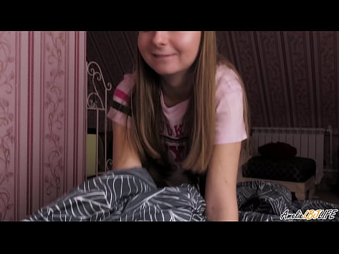 ❤️ ब्लोन्डीले आफ्नो BFF गहिरो रूपमा चुस्छे र उनको मुखमा सहन्छ ☑  ne.sexuria-net.ru मा  ❤