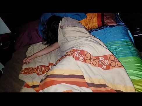 ❤️ सौतेनी आमा सुतेको बेला आफ्नी जवान सौतेनी आमालाई पिट्दै। ☑  ne.sexuria-net.ru मा  ❤